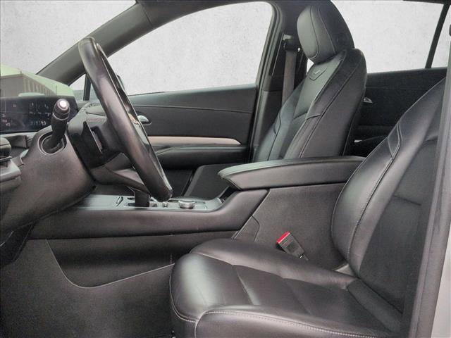 Used 2023 Cadillac XT4 Premium Luxury image 15