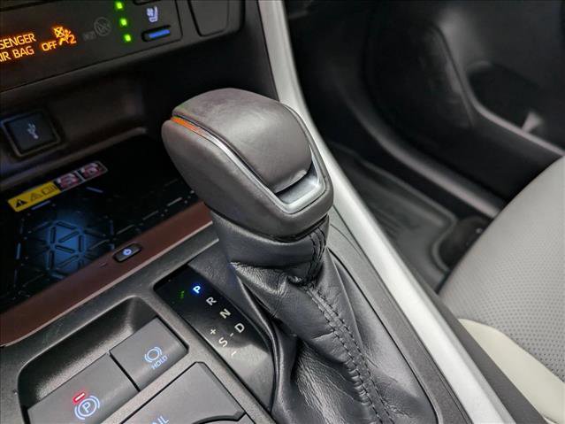 Used 2022 Toyota RAV4 Limited image 12