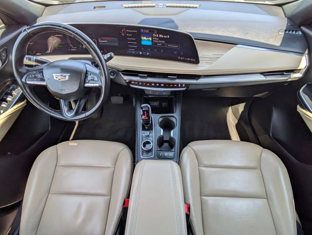 Used 2025 Cadillac XT4 Premium Luxury image 16