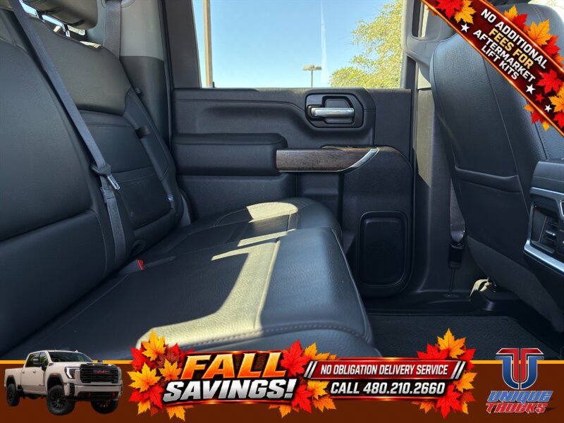 Used 2021 GMC Sierra 2500 Denali w/ Denali Black Diamond Edition AWD/4WD image 29