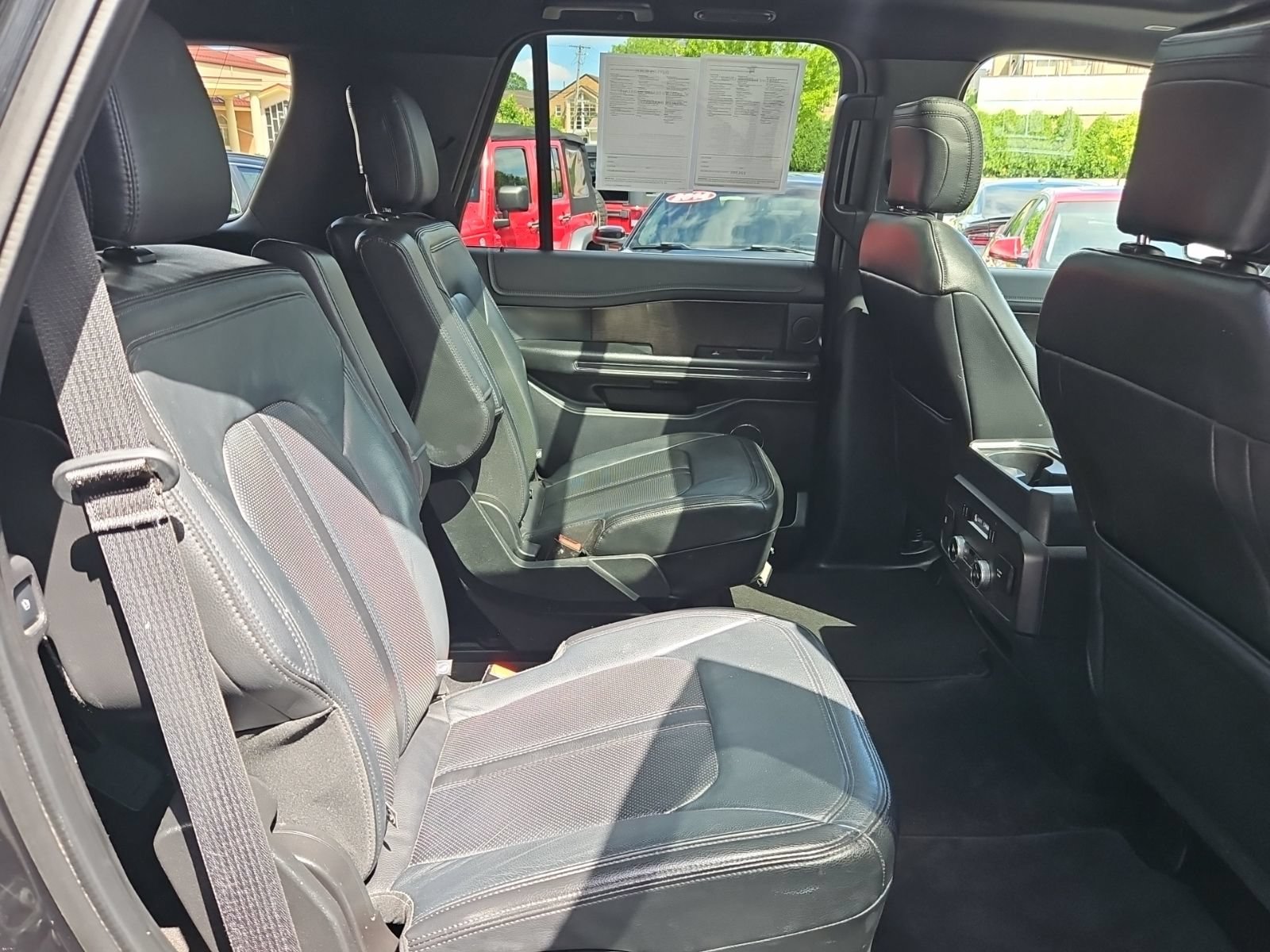 Used 2018 Ford Expedition Limited w/ Equipment Group 301A AWD/4WD image 21