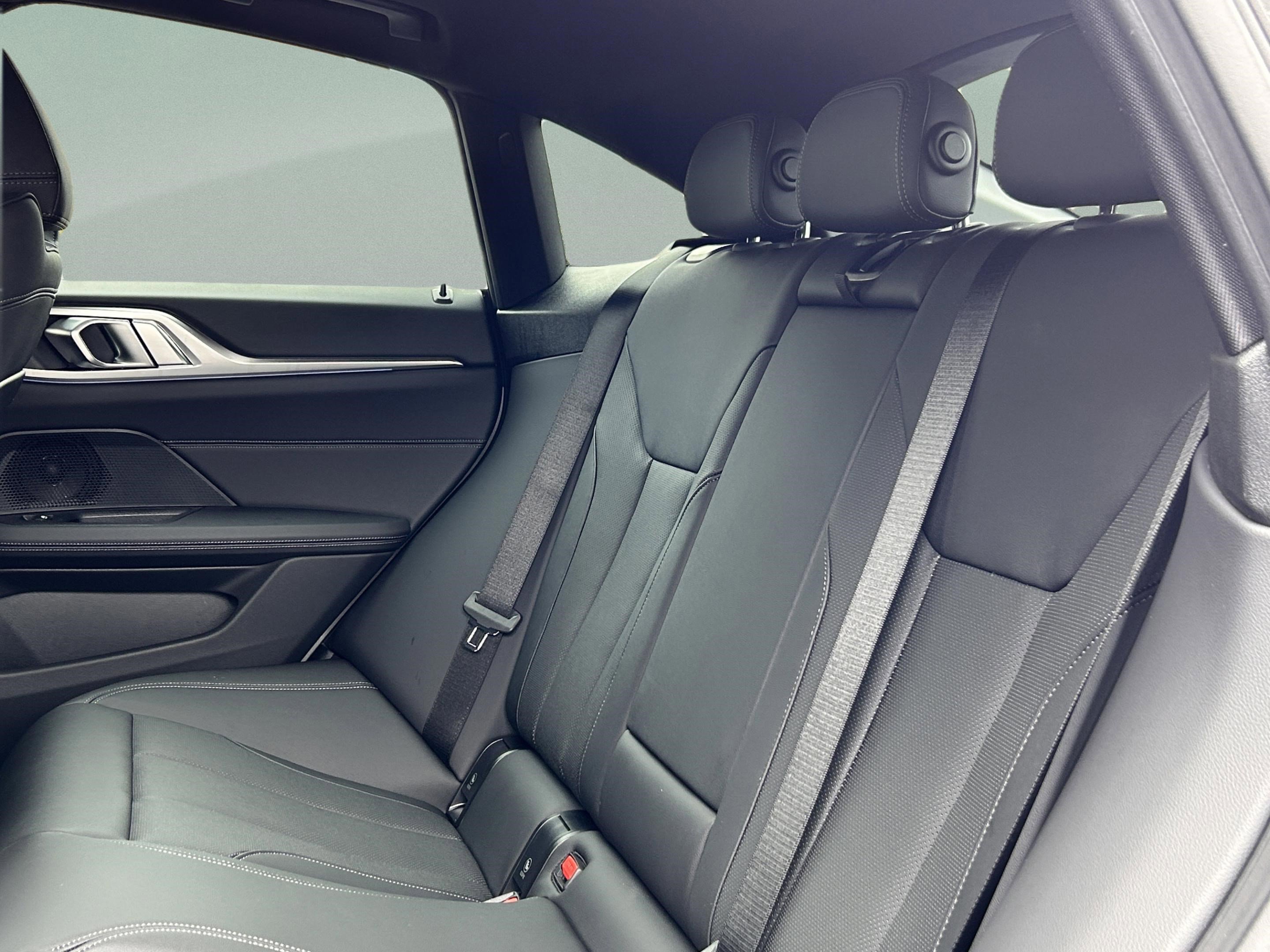 Used 2026 BMW i4 eDrive40 w/ Parking Assistance Package image 27