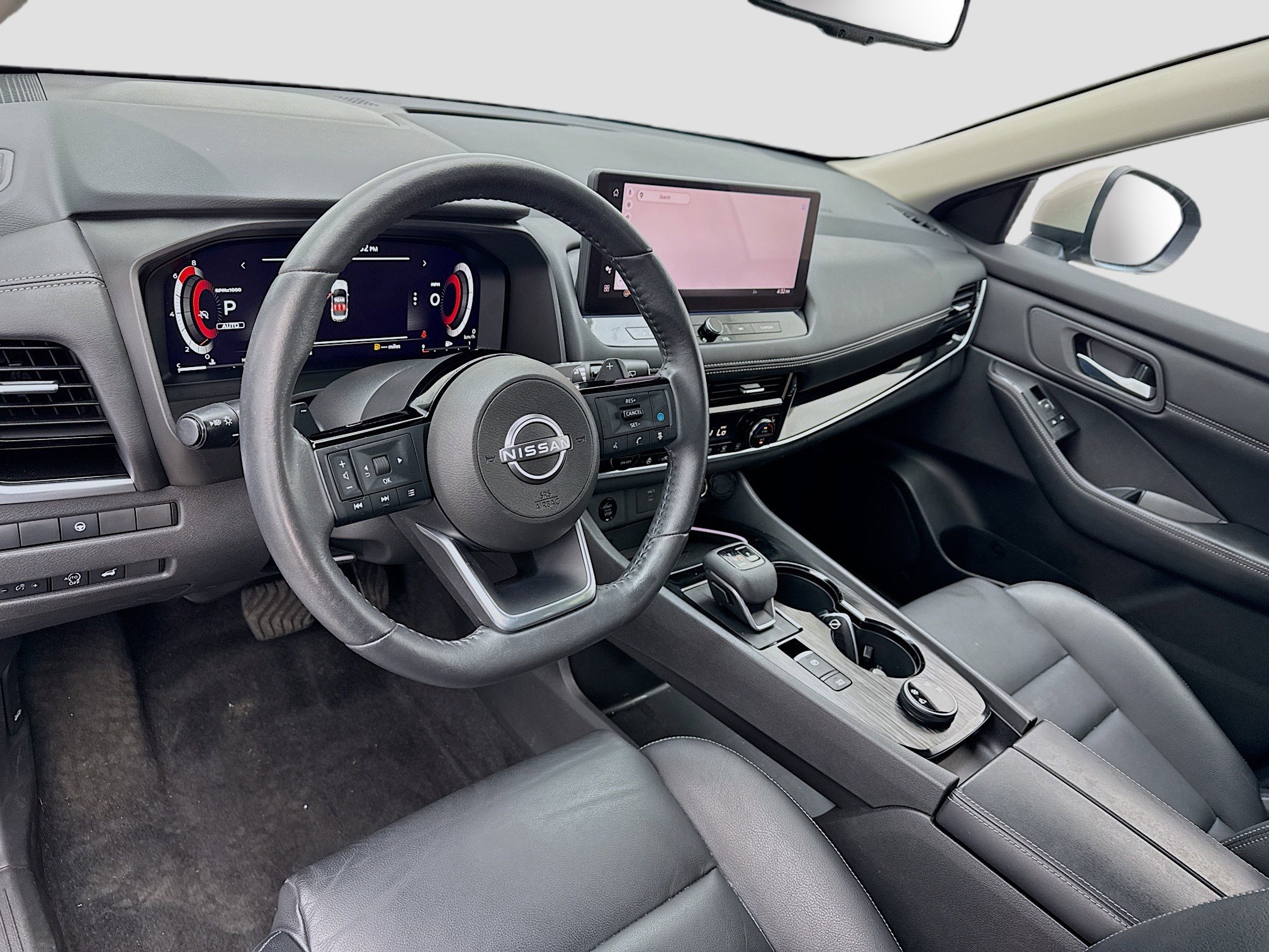 Used 2024 Nissan Rogue SL AWD/4WD image 7