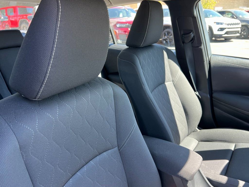 Used 2023 Toyota Corolla LE image 12