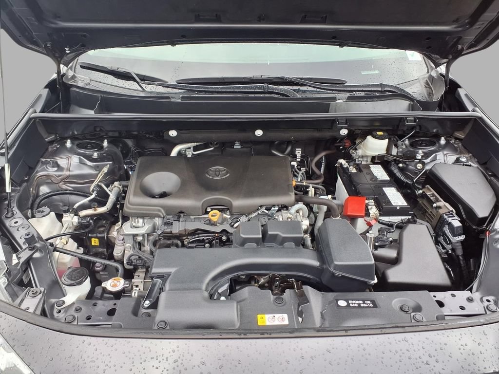 Used 2025 Toyota RAV4 XLE FWD image 4