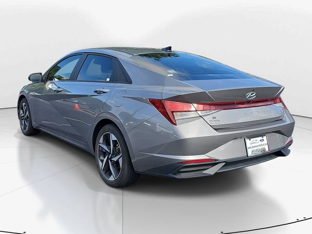 Used 2023 Hyundai Elantra SEL w/ Convenience Package FWD image 5