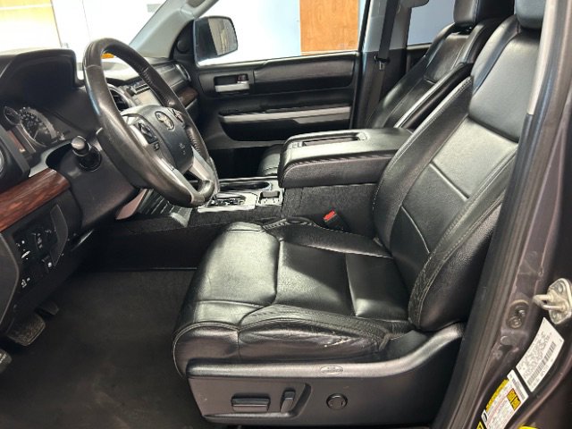 Used 2014 Toyota Tundra Limited w/ Limited Premium Package image 13