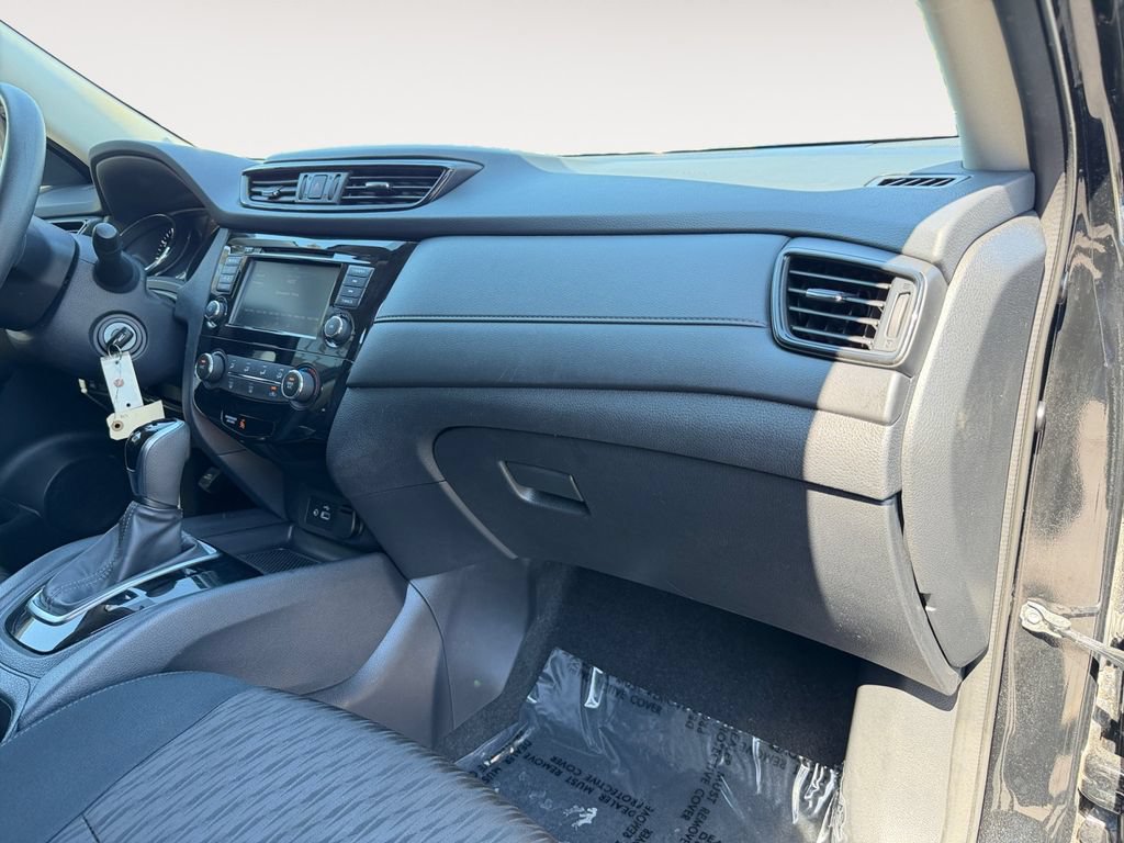 Used 2018 Nissan Rogue S AWD/4WD image 24