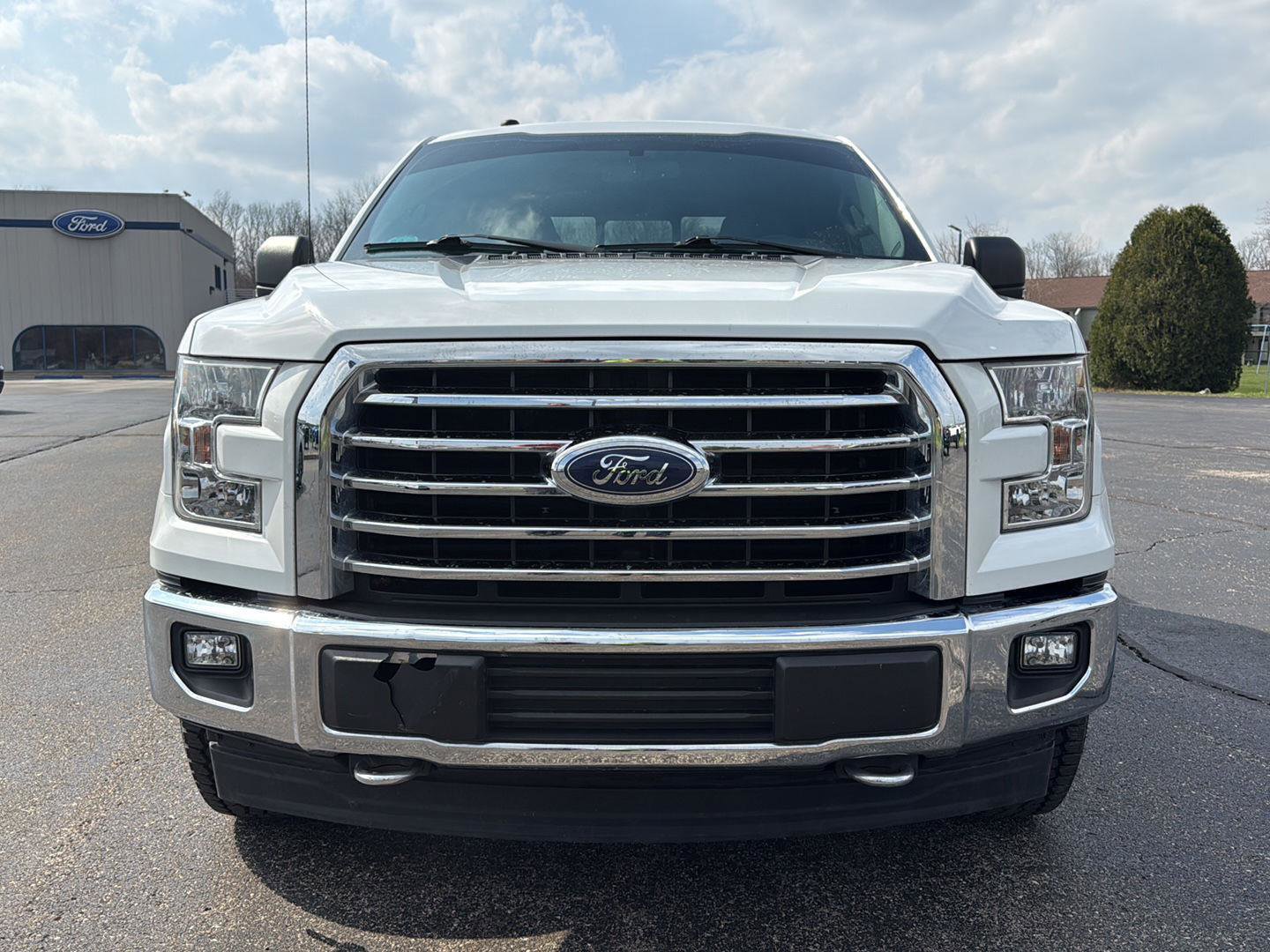 Used 2017 Ford F150 XLT w/ Equipment Group 302A Luxury image 2