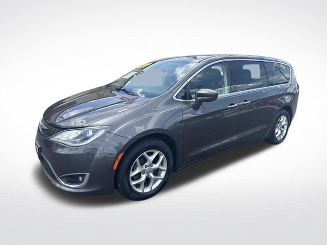 Used 2019 Chrysler Pacifica Touring Plus w/ Advanced Safetytec Group FWD image 7