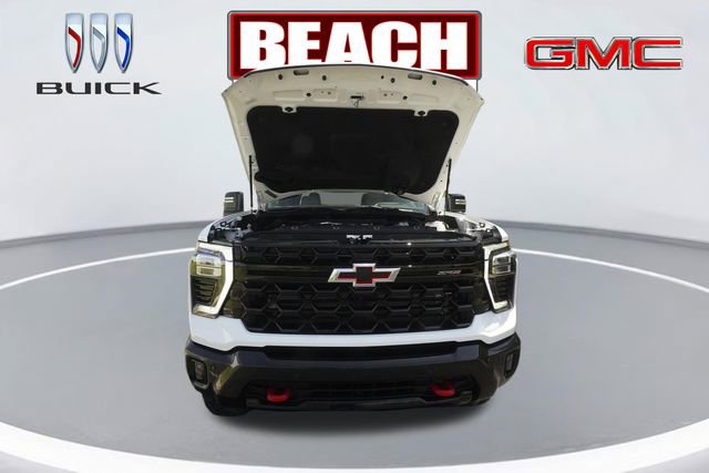 Used 2026 Chevrolet Silverado 2500 ZR2 AWD/4WD image 9