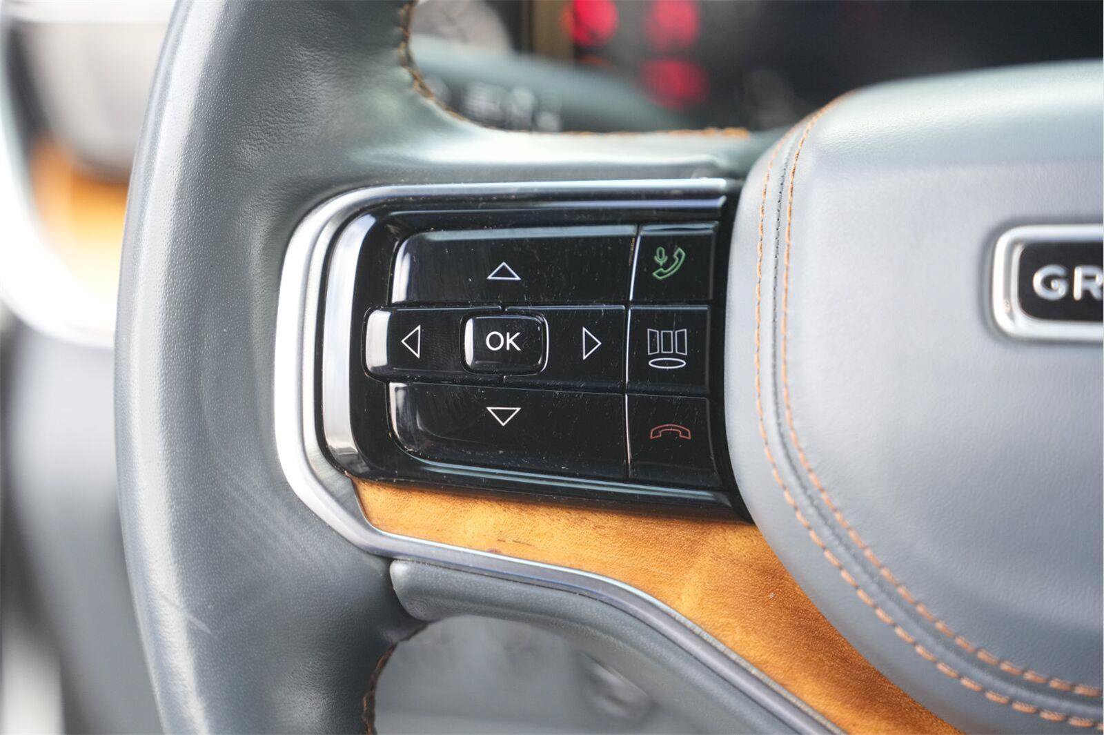 Used 2022 Jeep Grand Wagoneer Series III w/ Rear Seat Video Group 1 AWD/4WD image 25