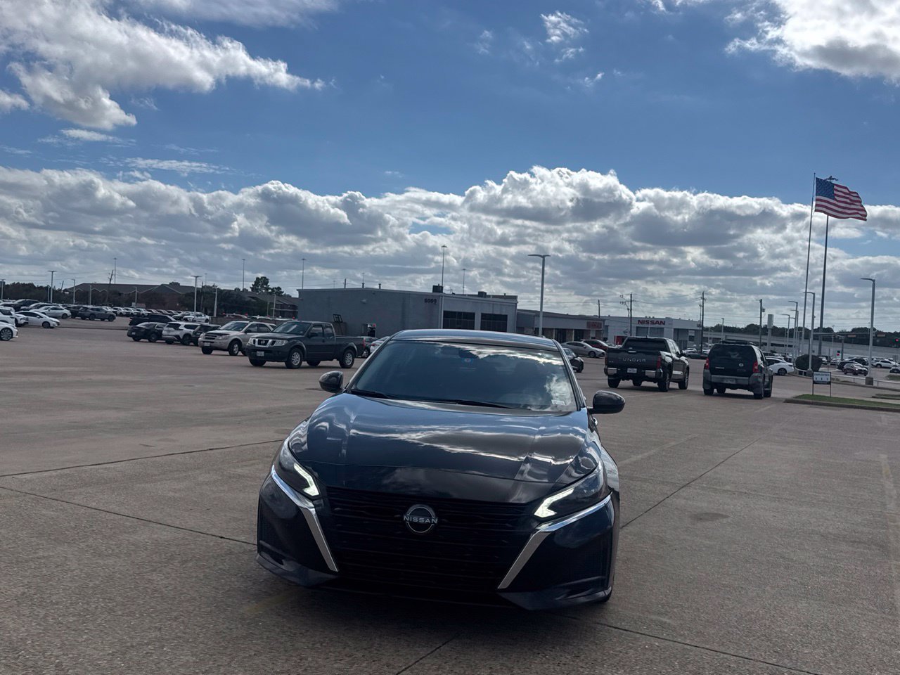 Used 2023 Nissan Altima 2.5 S FWD image 7