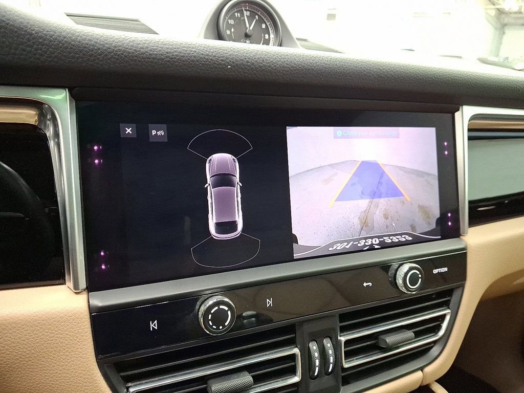 Used 2023 Porsche Macan image 17