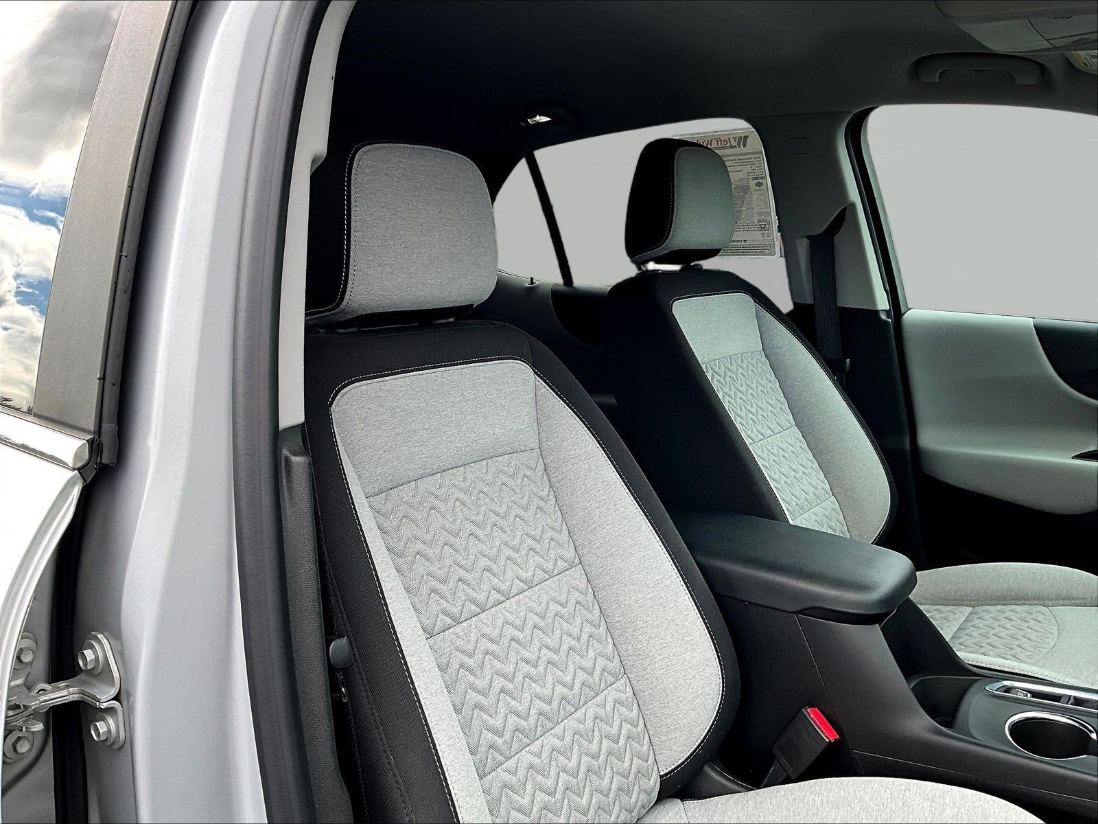Used 2022 Chevrolet Equinox LT FWD image 29