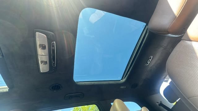 Used 2022 Kia Telluride SX w/ SX Prestige Package AWD/4WD image 12