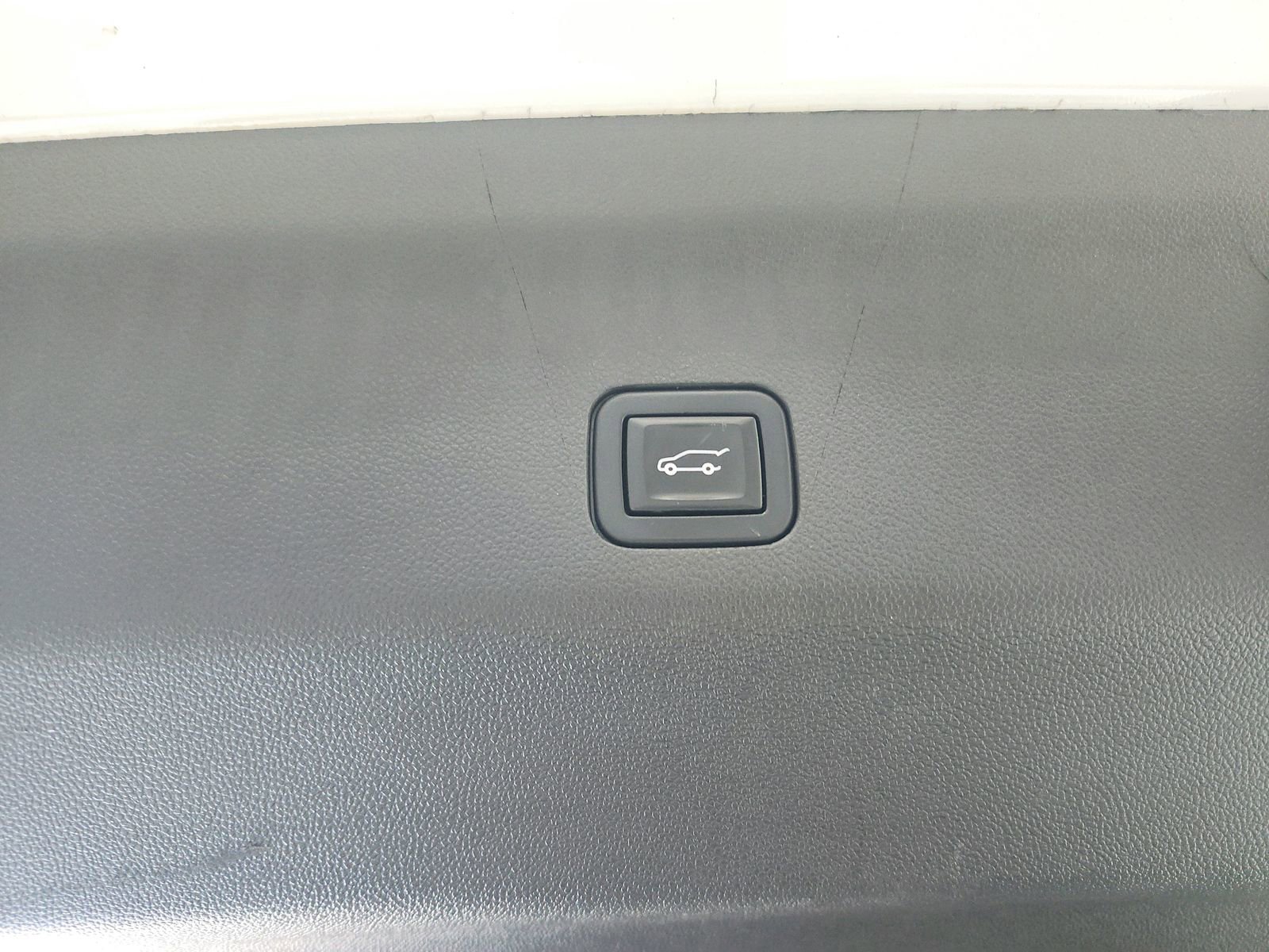 Used 2021 Chevrolet Tahoe RST w/ Luxury Package image 45