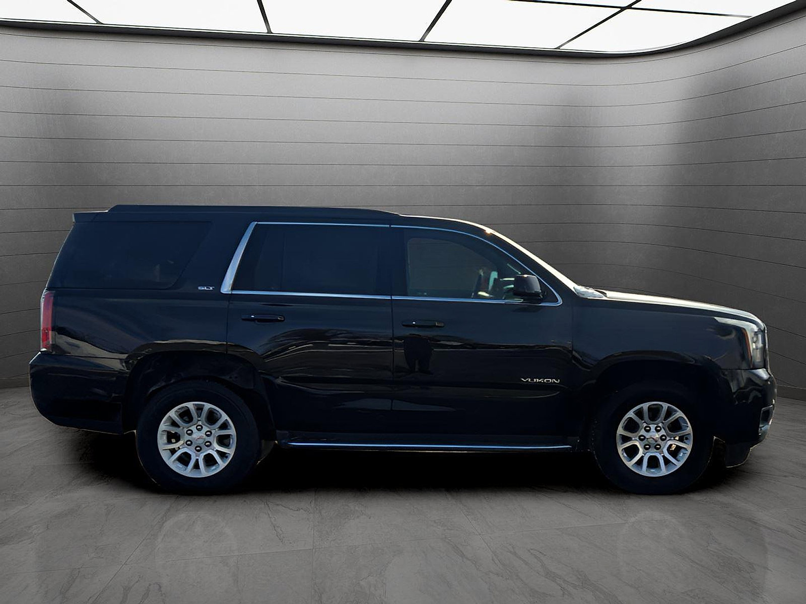 Used 2019 GMC Yukon SLT AWD/4WD image 6