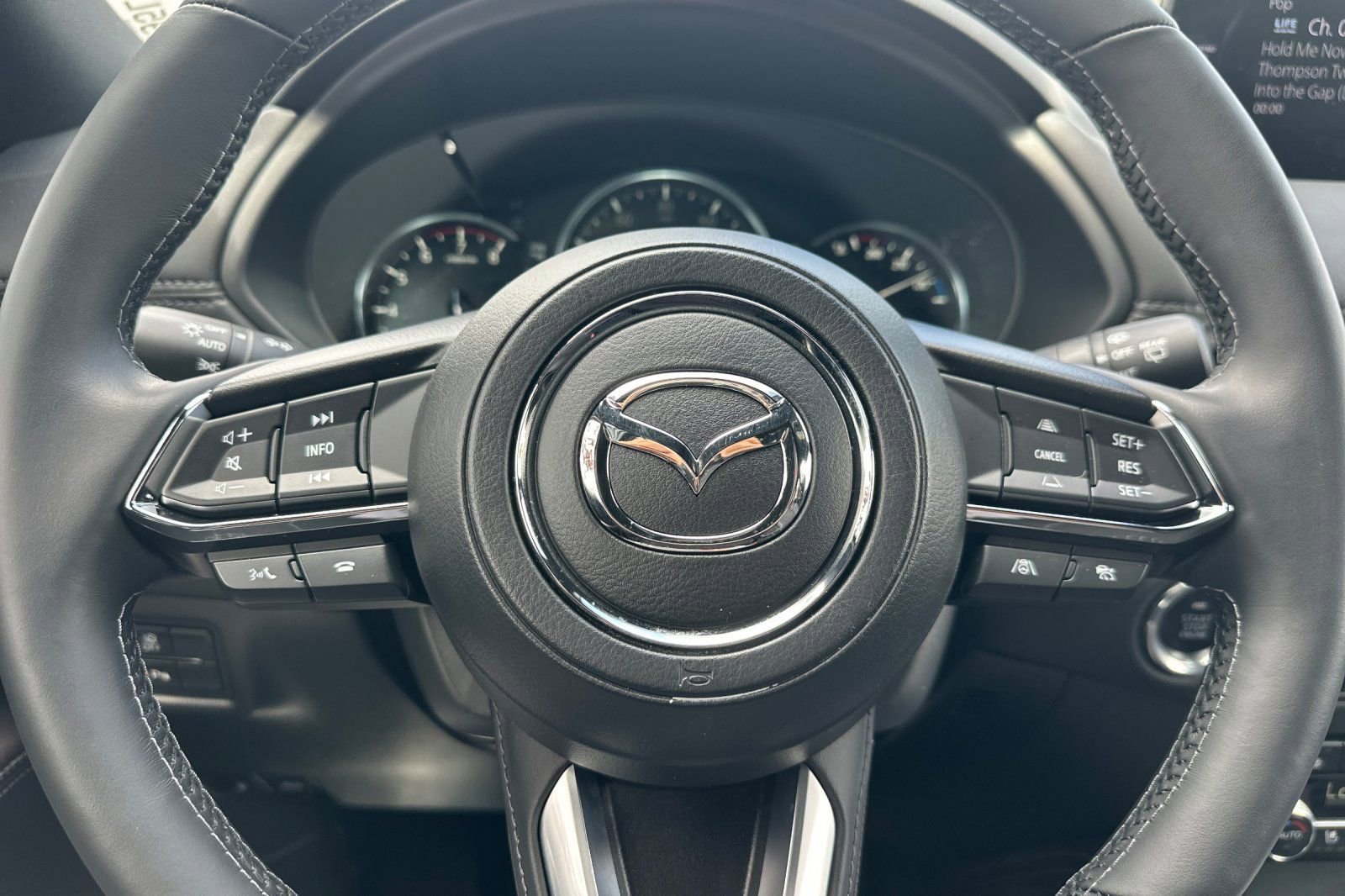 Certified 2025 MAZDA CX-5 Signature image 23