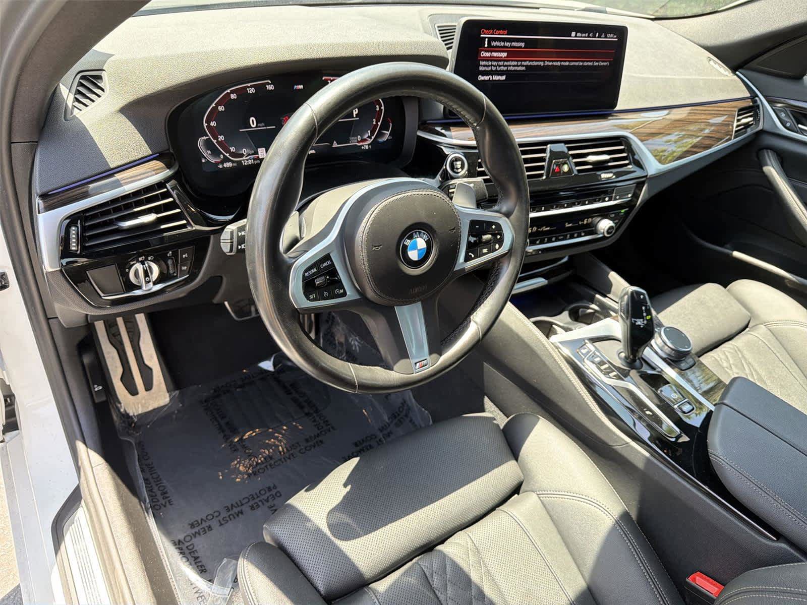 Used 2023 BMW 540i w/ M Sport Package RWD image 2
