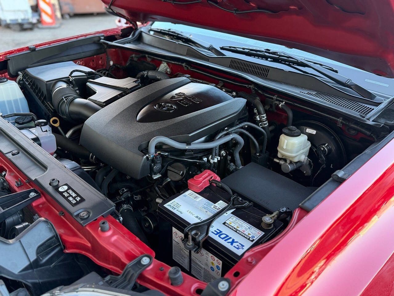 Used 2016 Toyota Tacoma TRD Sport image 49