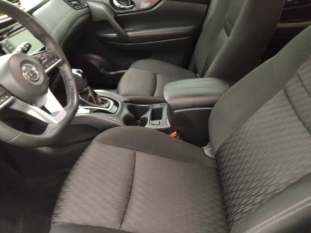 Used 2018 Nissan Rogue SV FWD image 17