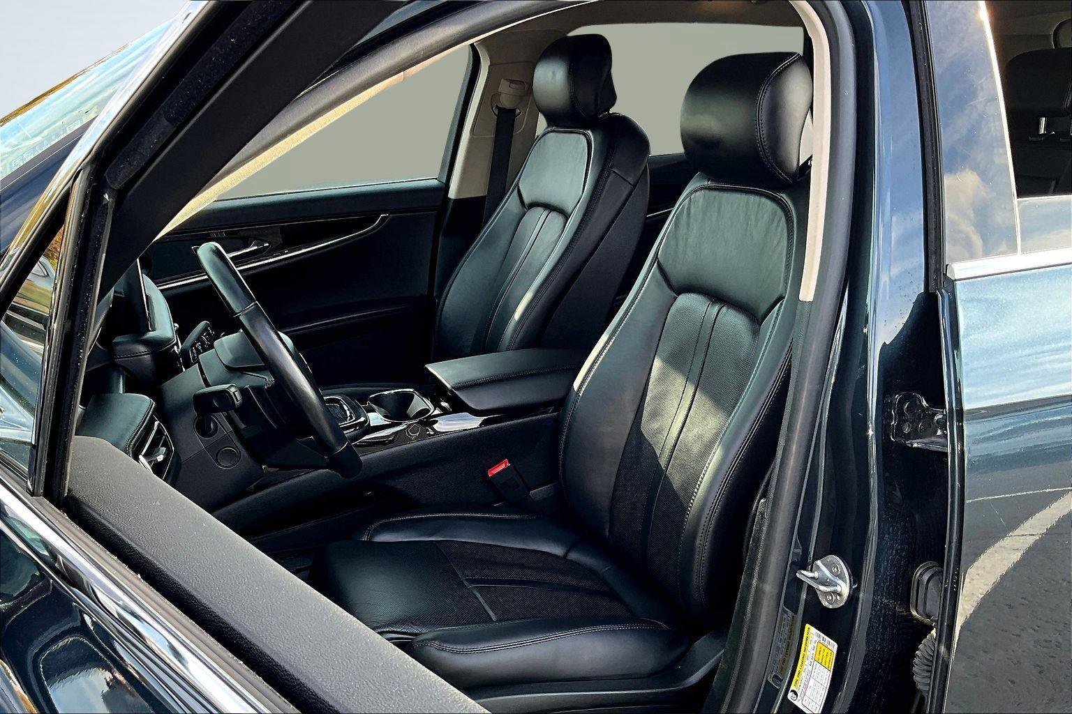 Used 2023 Lincoln Nautilus Reserve w/ Equipment Group 201A image 24