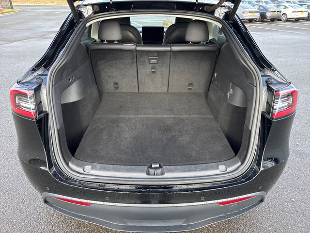 Used 2020 Tesla Model Y Long Range image 16
