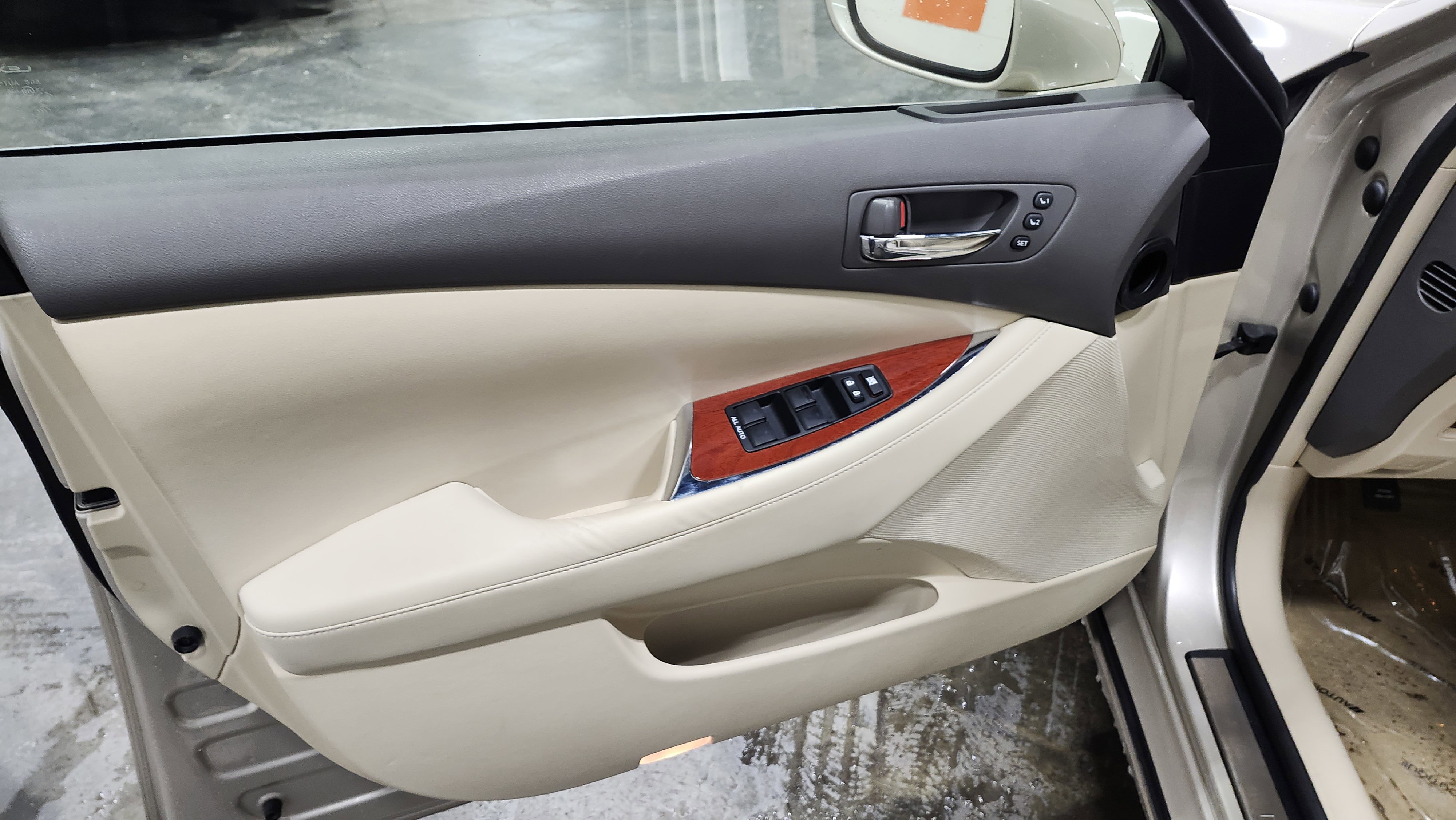 Used 2012 Lexus ES 350 image 25