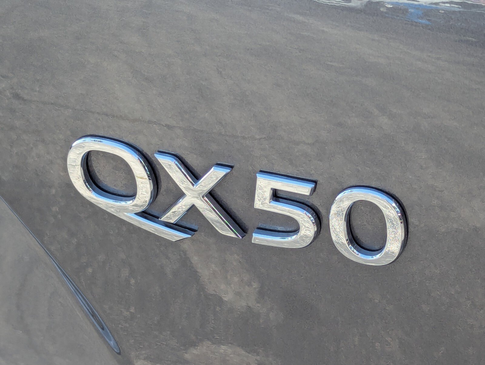Used 2023 INFINITI QX50 Luxe w/ Accent Package FWD image 18