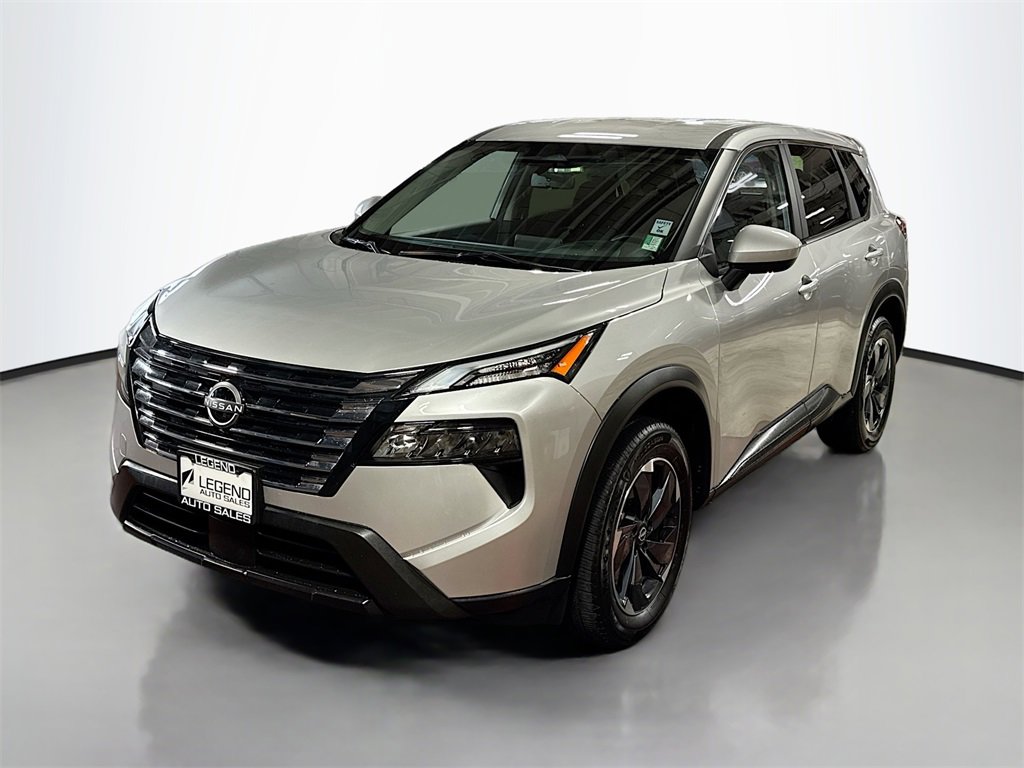 Used 2024 Nissan Rogue SV image 1