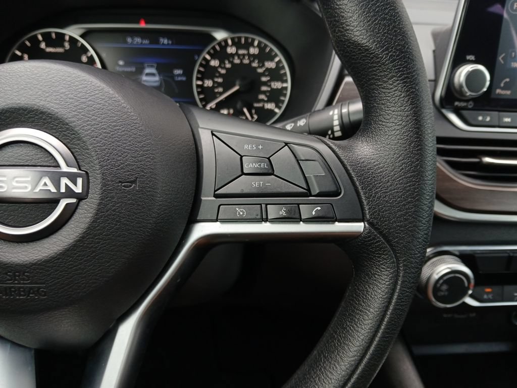 Used 2024 Nissan Altima 2.5 SV FWD image 25