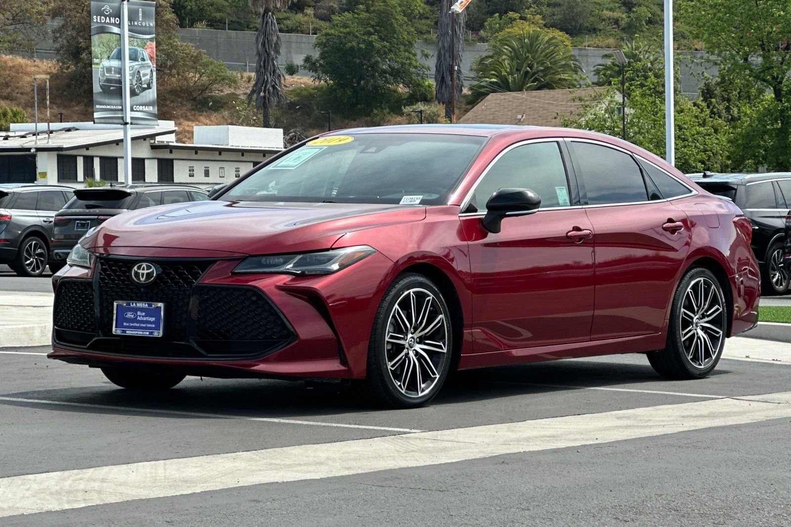 Used 2019 Toyota Avalon Touring w/ Advanced Safety Package image 7