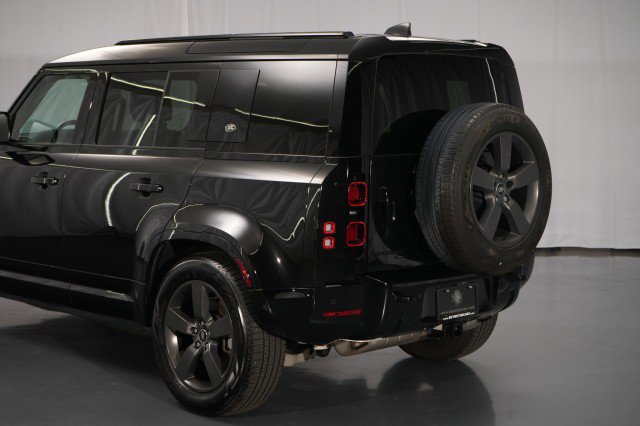 Used 2023 Land Rover Defender 110 X-Dynamic SE AWD/4WD image 20