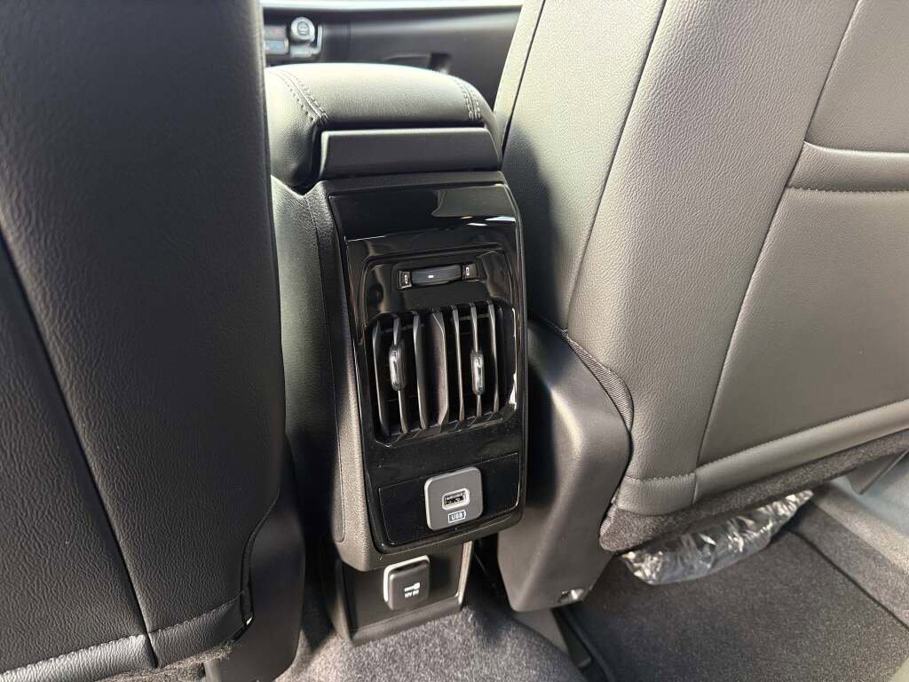 New 2026 Jeep Compass Limited image 22