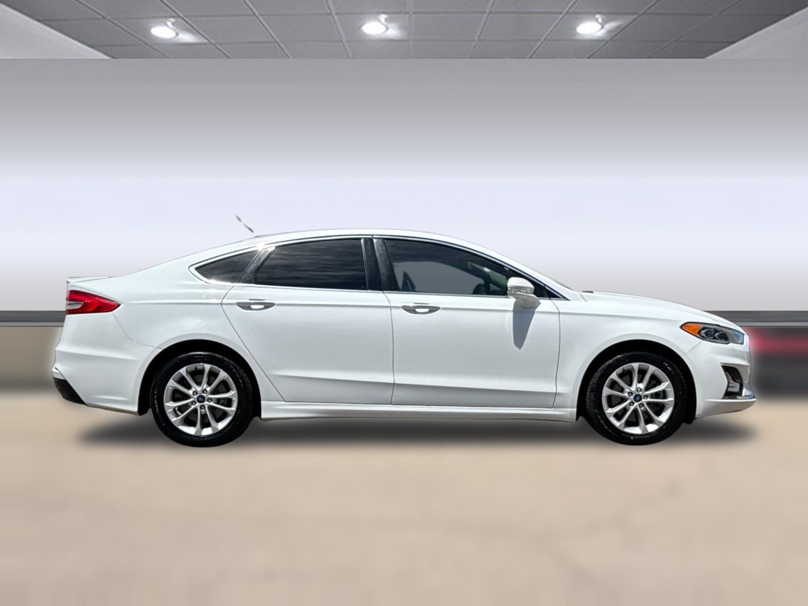 Used 2019 Ford Fusion Energi Titanium FWD image 8
