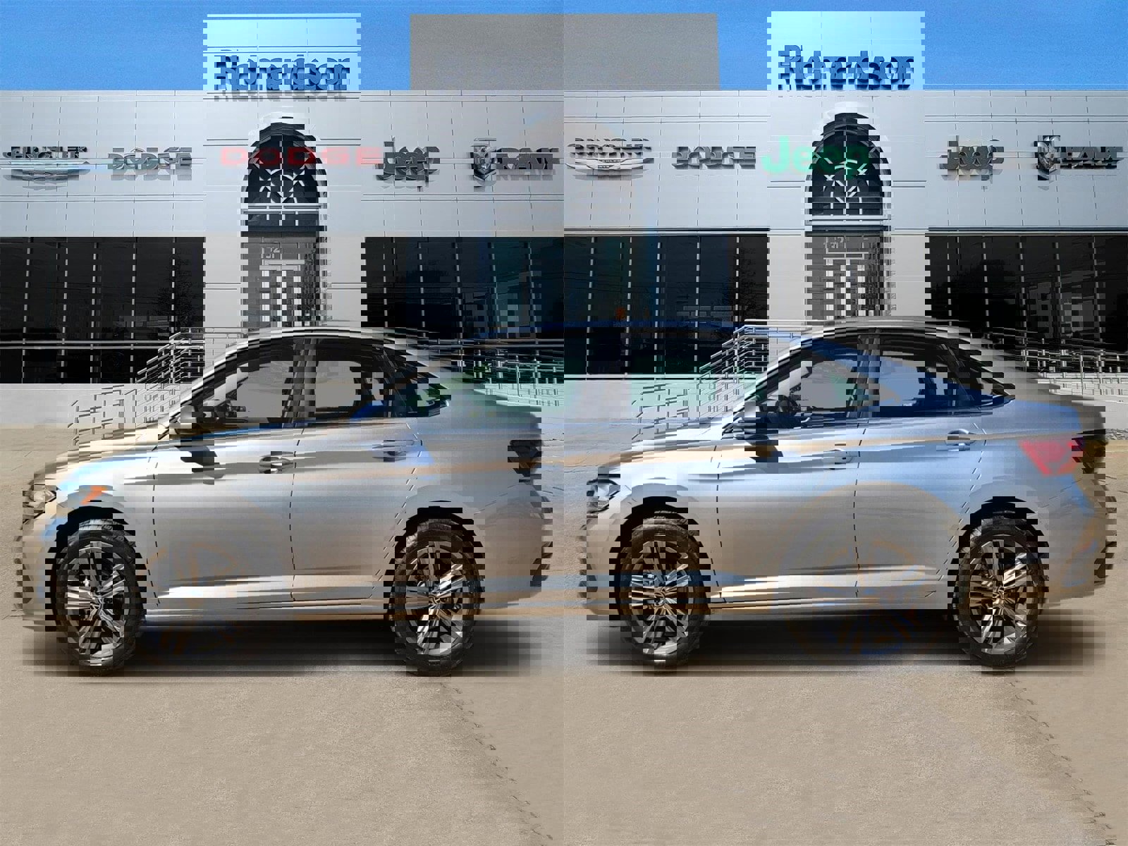 Used 2024 Volkswagen Jetta SE image 3