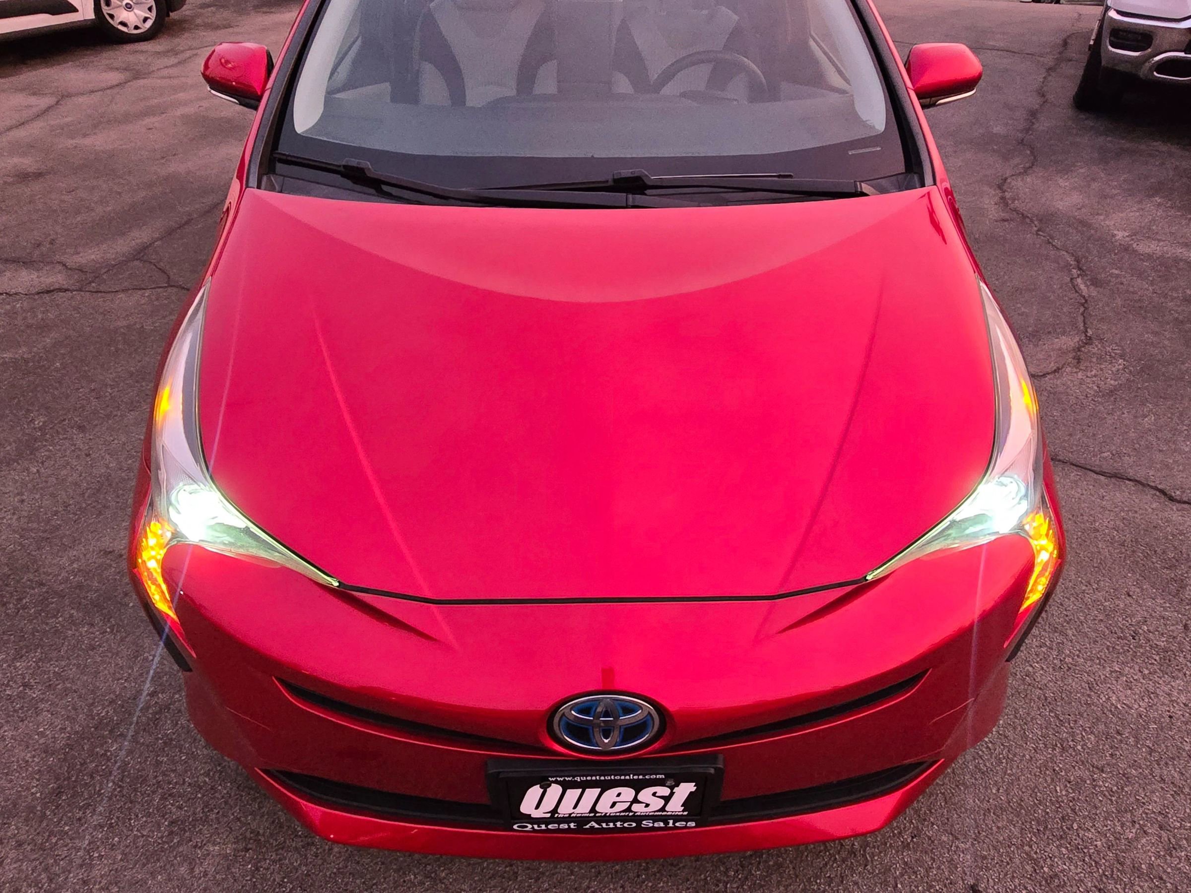 Used 2017 Toyota Prius Three image 14