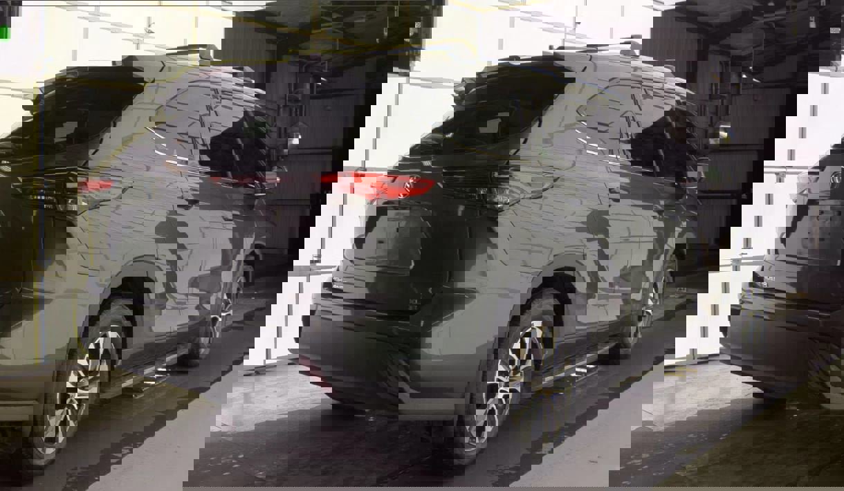 Used 2022 Toyota Highlander XLE image 2