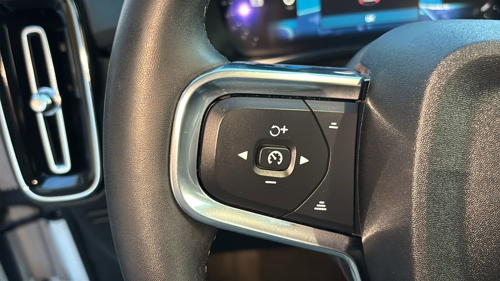 Certified 2023 Volvo XC40 B5 Plus w/ Driver Assist Package image 14