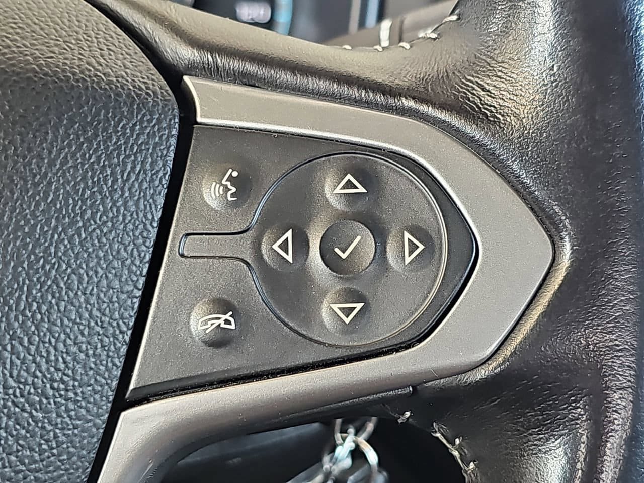 Used 2019 Chevrolet Colorado LT w/ LPO, Premium Interior Package AWD/4WD image 22