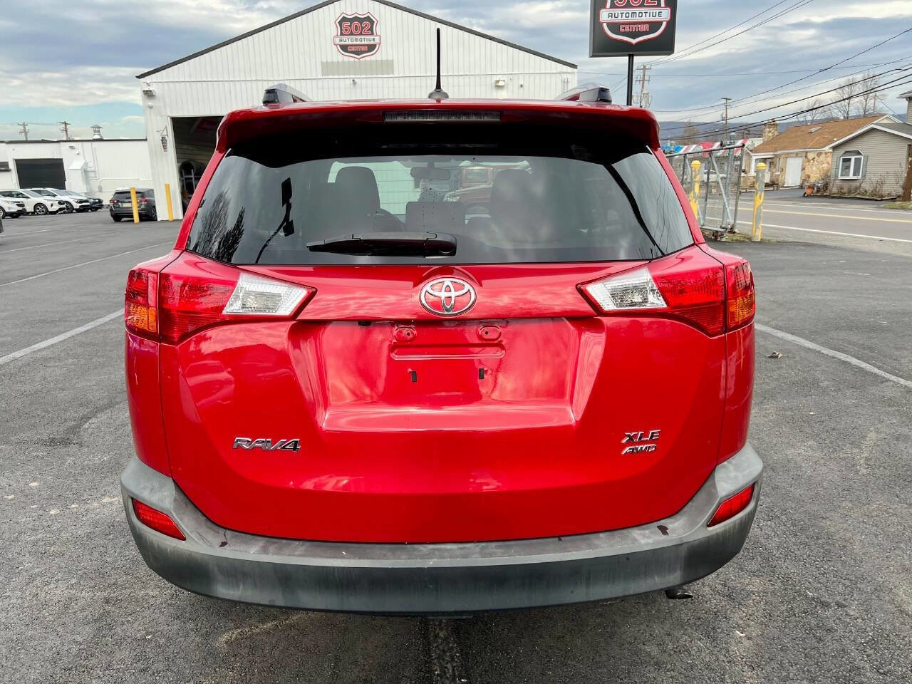 Used 2015 Toyota RAV4 XLE AWD/4WD image 5