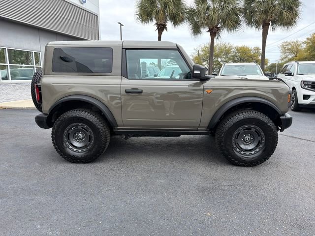 Used 2025 Ford Bronco Badlands image 9