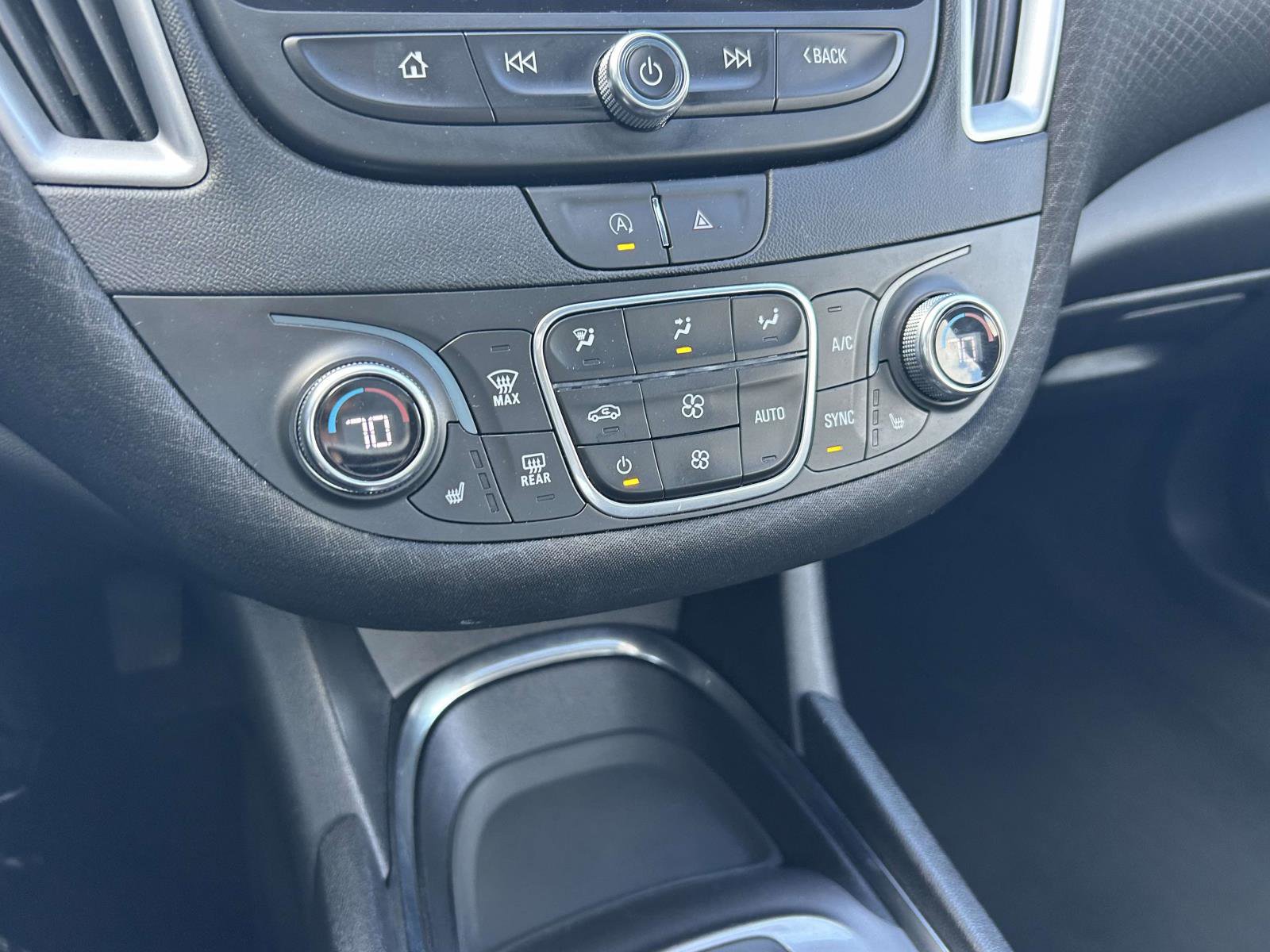 Used 2024 Chevrolet Malibu LT image 20