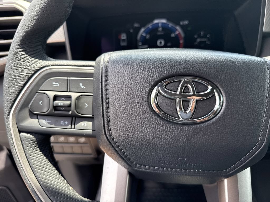 Used 2026 Toyota Tundra Limited AWD/4WD image 25