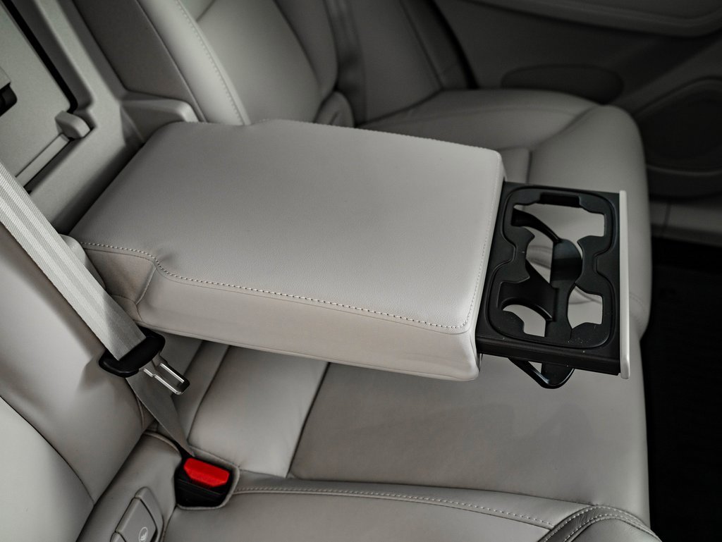 Used 2025 Volvo XC60 B5 Ultra w/ Protection Package Premier image 46