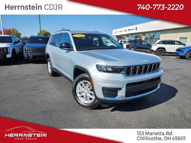 Used 2025 Jeep Grand Cherokee L Laredo w/ Luxury Tech Group I AWD/4WD image 1