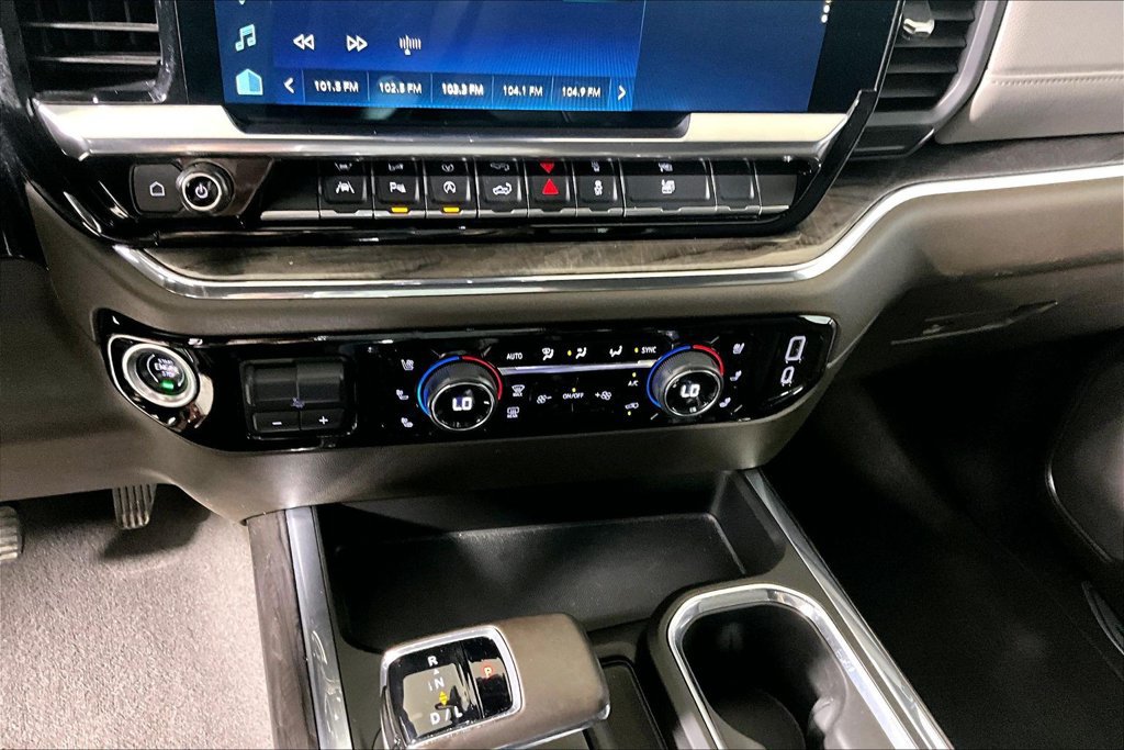 Used 2023 Chevrolet Silverado 1500 LTZ w/ LTZ Convenience Package II AWD/4WD image 25