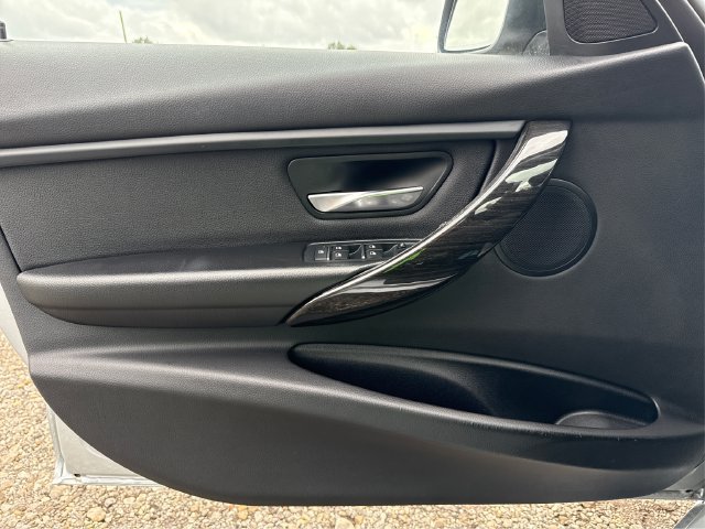 Used 2018 BMW 320i xDrive Sedan AWD/4WD image 21