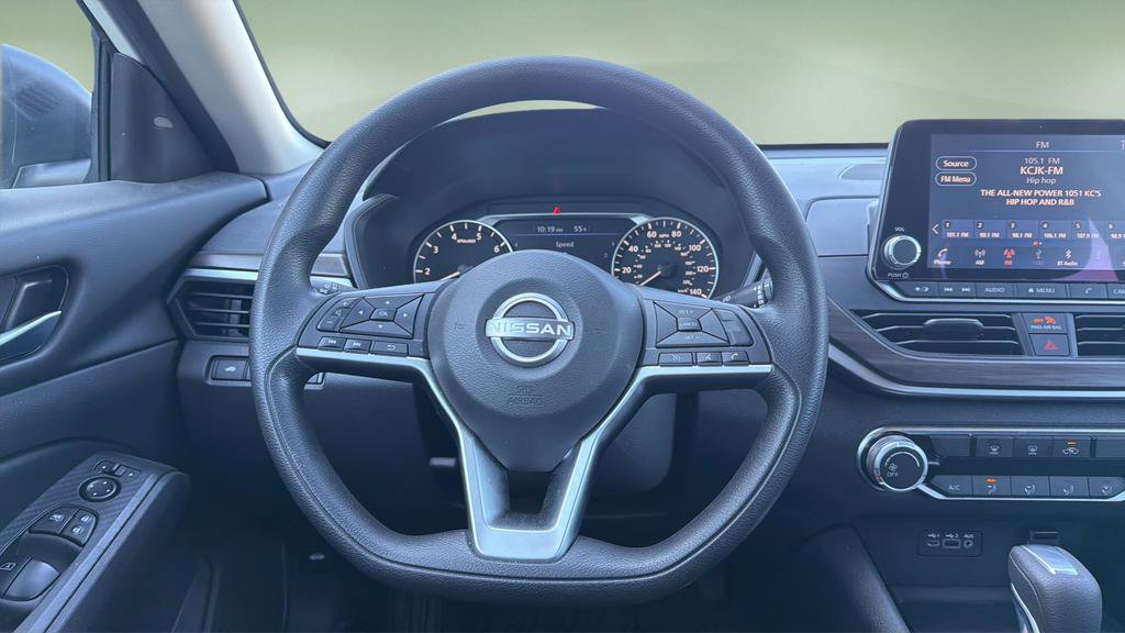 Certified 2024 Nissan Altima 2.5 SV FWD image 9